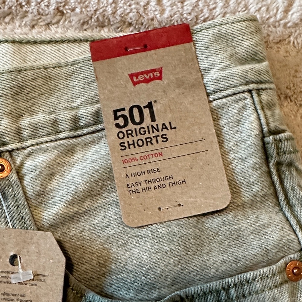 Levi's Women's 501 Original Blue Jean Shorts in a light wash. - Picture 3 of 9